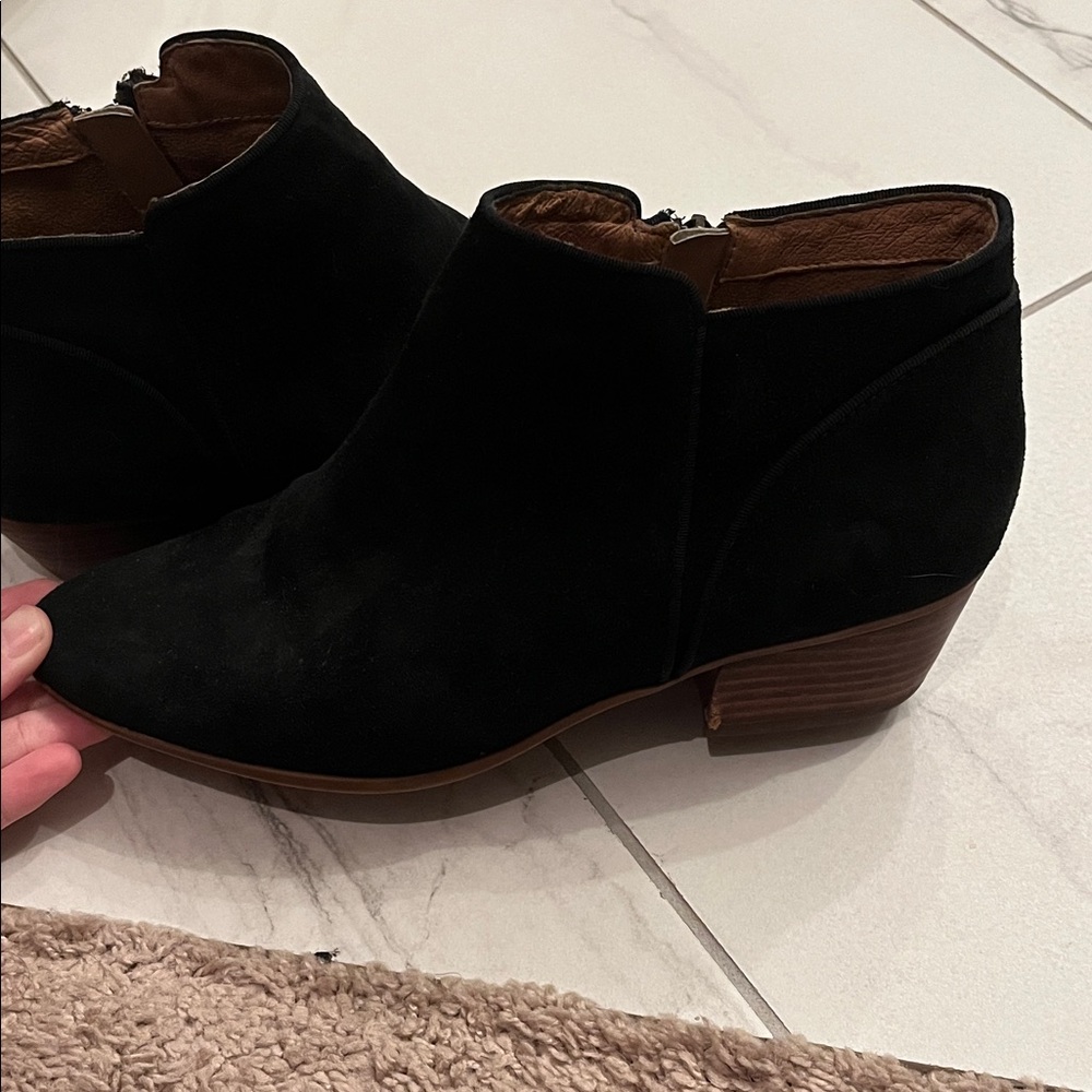 Clark’s Black Ankle Boots, 9